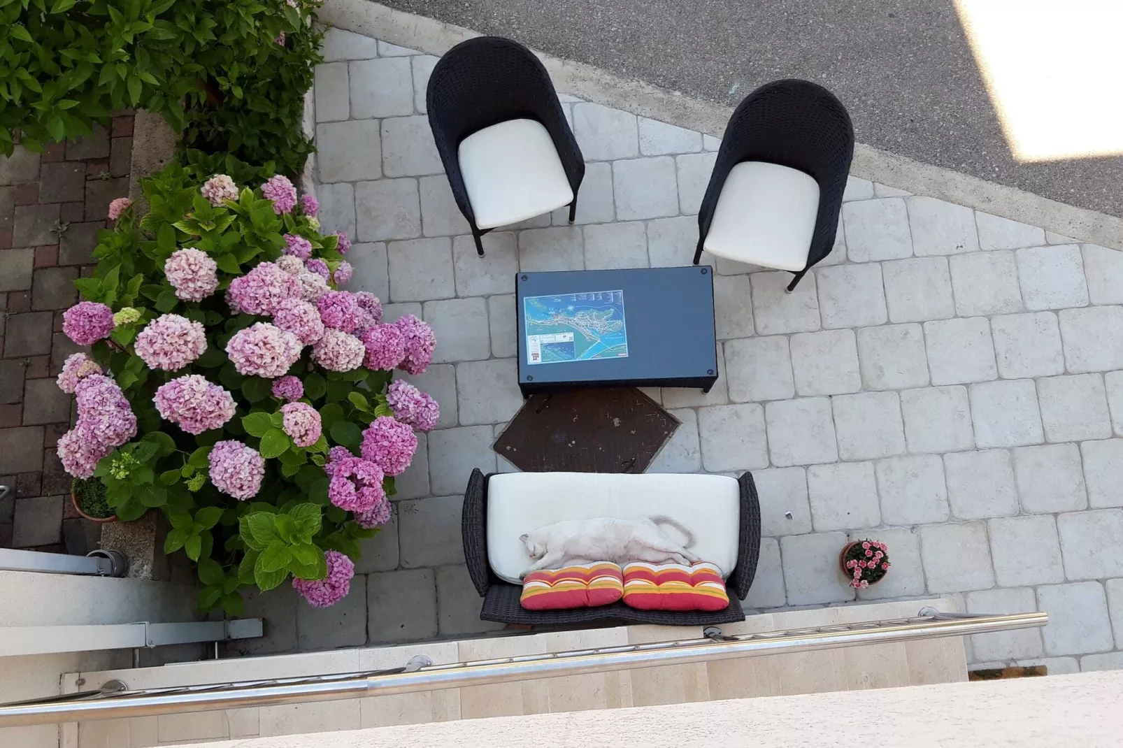 Apartments Pojko - Standard One-Bedroom Apartment with Terrace (Red)-Terrace