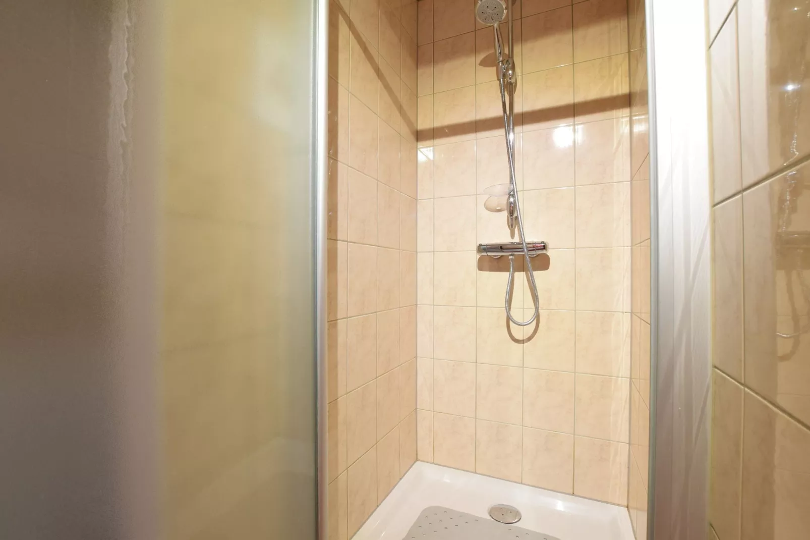 Emouchet-Bathroom