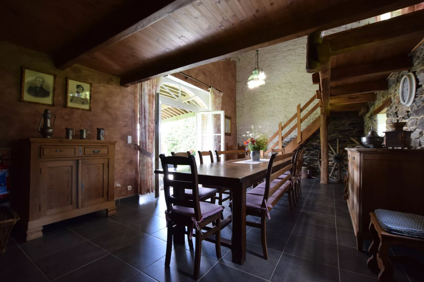 Emouchet-Recreation room