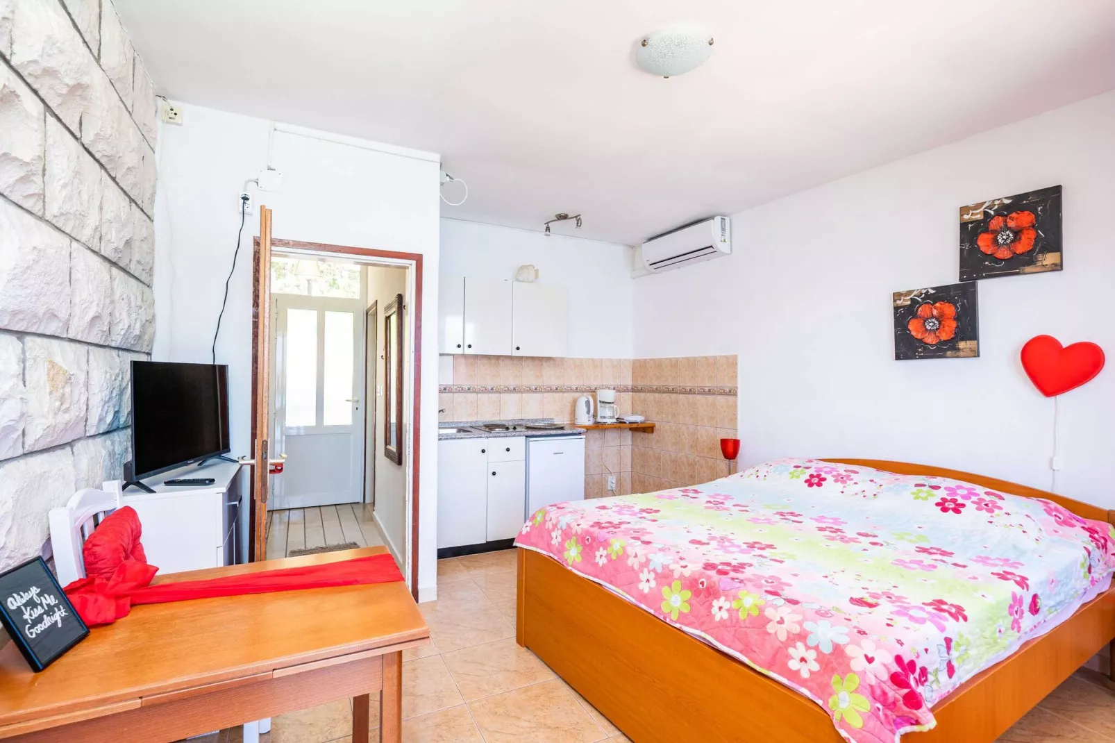 Apartments Nikolina (LU) - Studio with Sea View-Bedroom