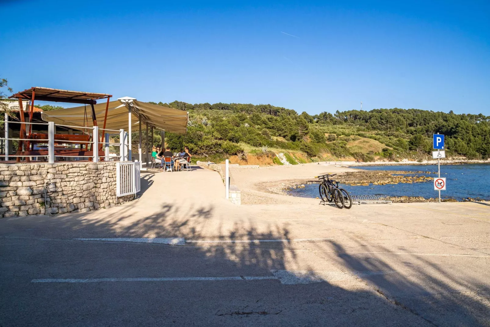 Apartments Nikolina (LU) - Studio with Sea View (3 Adults)-Atmosphere