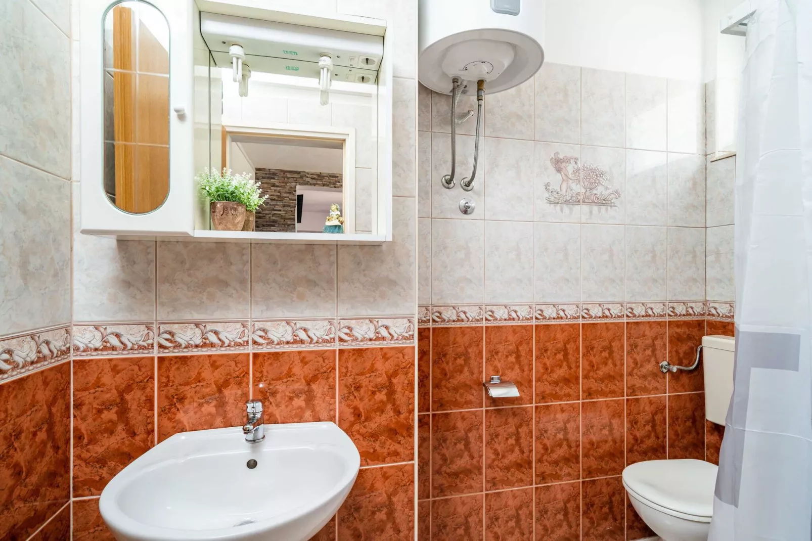 Apartments Nikolina (LU) - Studio (3 Adults)-Bathroom