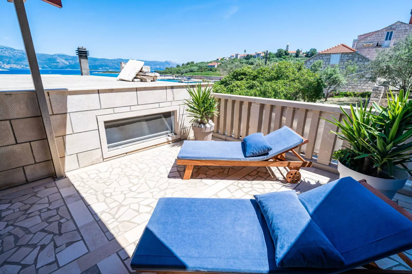 Apartments Nikolina (LU) - Studio (3 Adults)-Terrace