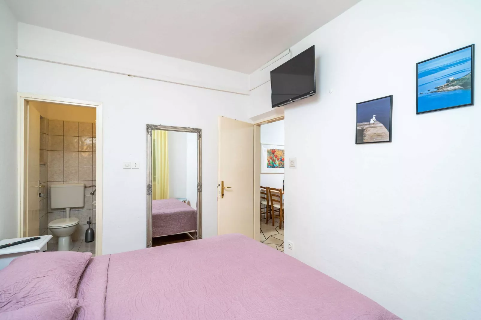 Apartments Nikolina (LU) -  Two-Bedroom Apartment with Terrace-Schlafzimmer