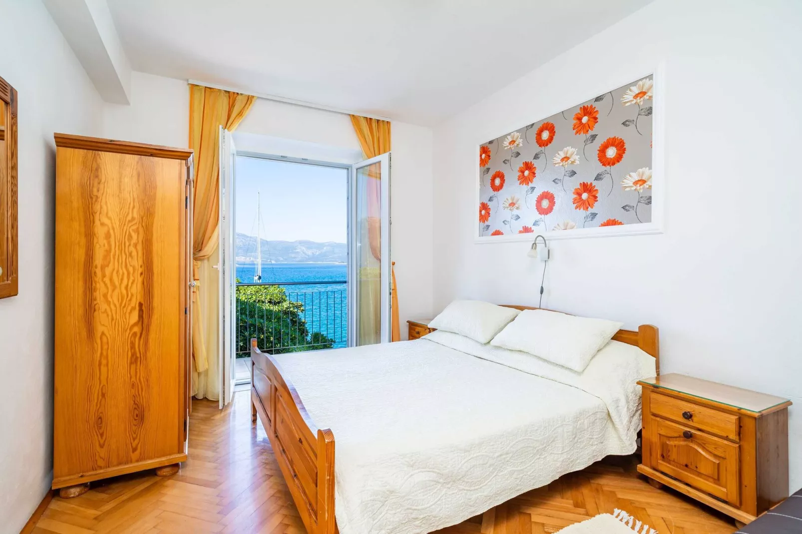Apartments Nikolina (LU) - Two-Bedroom Apartment with Balcony