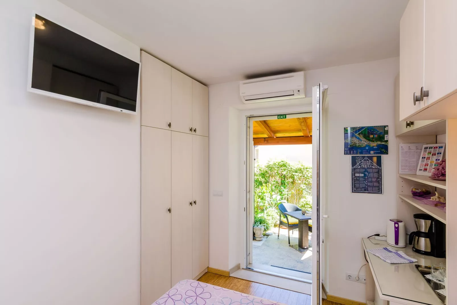 Apartments and Room Frane - Double Room-Indoor