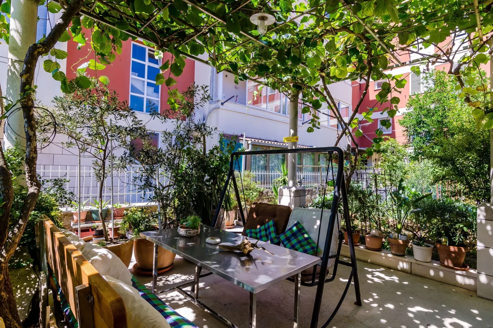 Apartments and Room Frane - Studio with Terrace-Terrasse