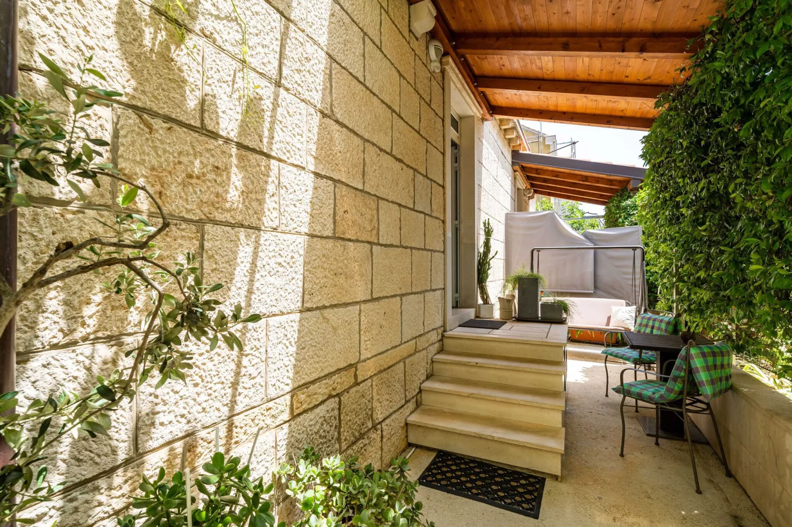 Apartments and Room Frane- Standard Studio with Terrace-Outdoor