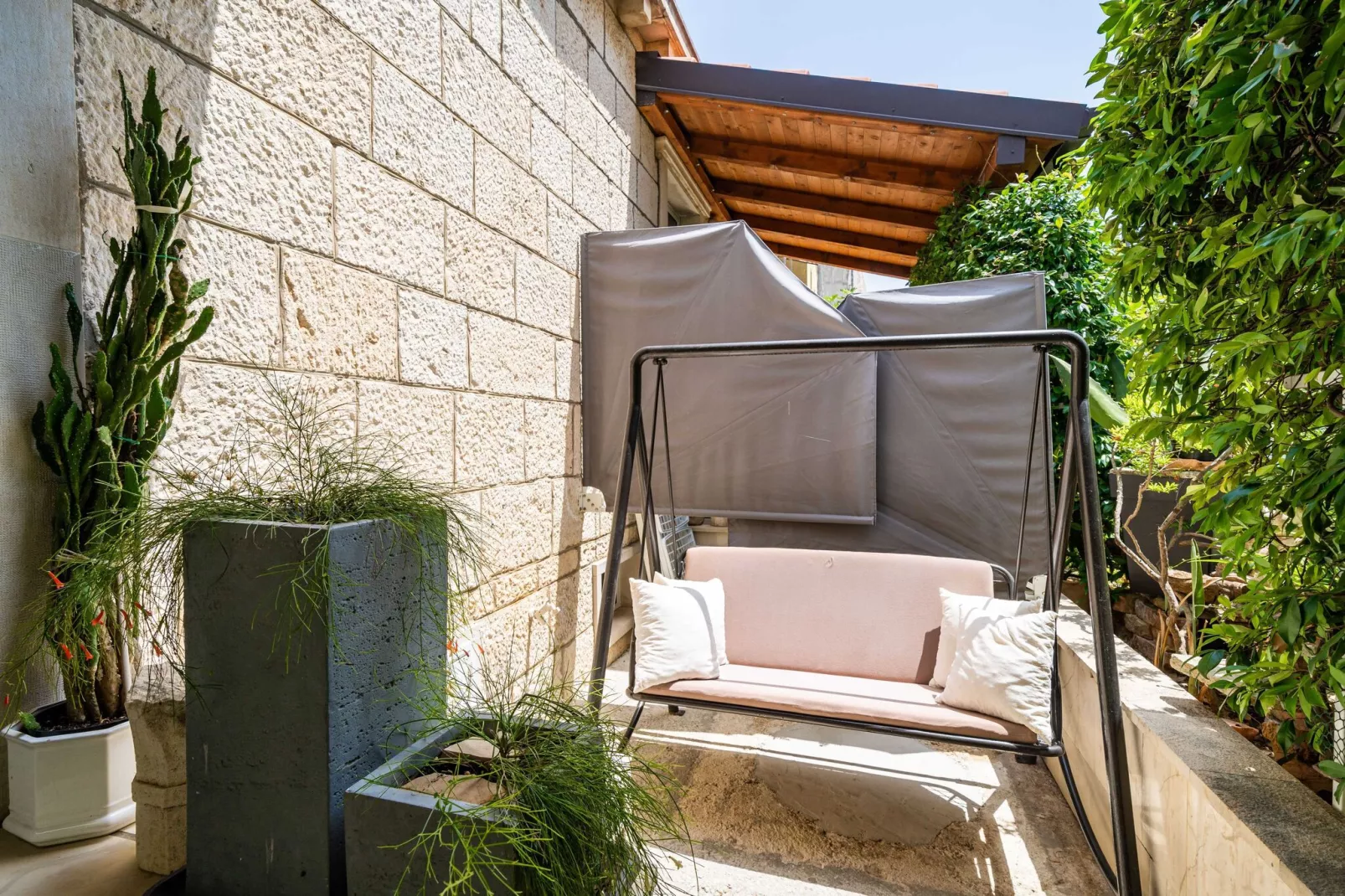 Apartments and Room Frane- Standard Studio with Terrace-Outdoor