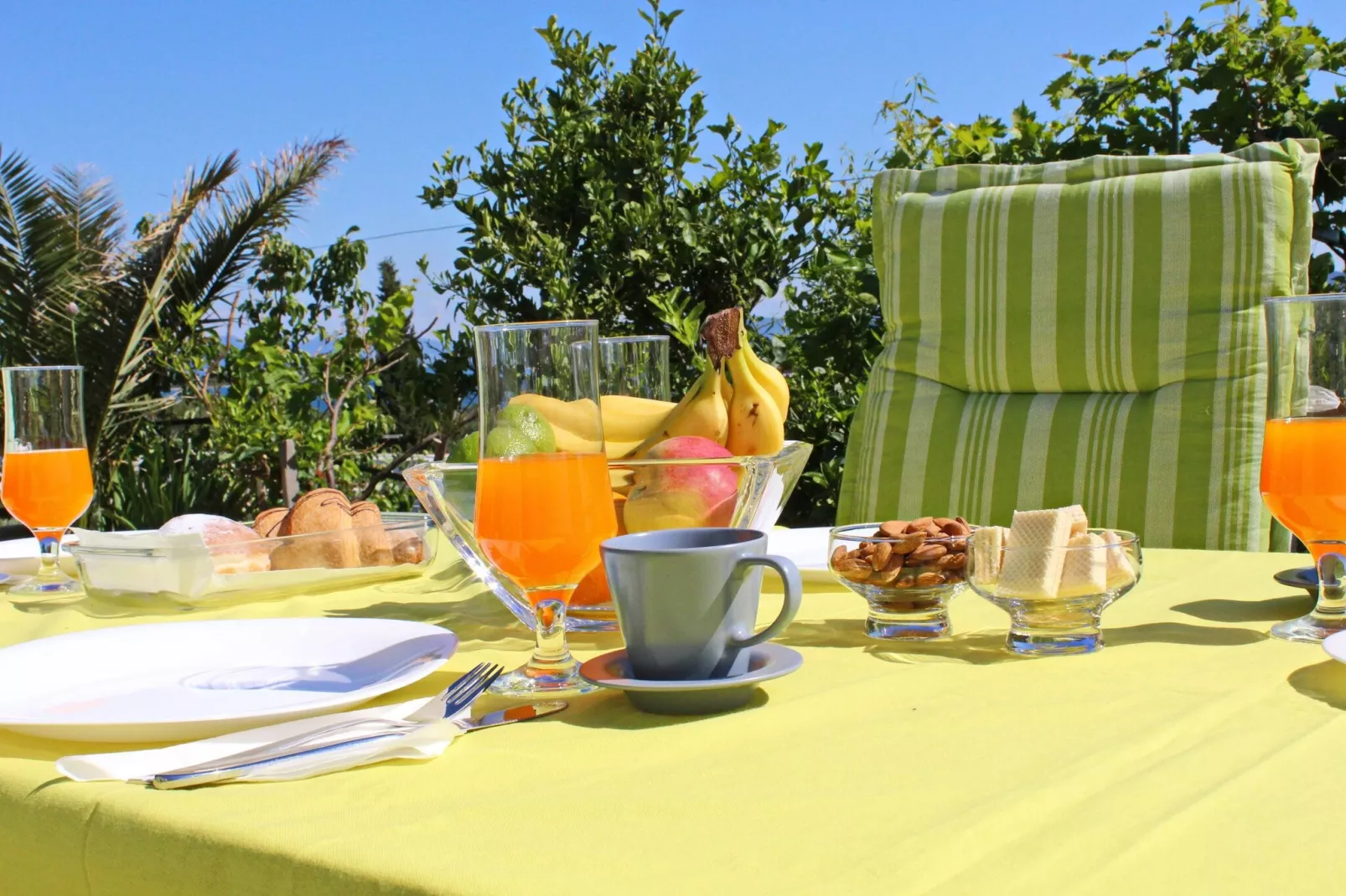 Apartments Gusti - One Bedroom Apartment with Terrace and Sea View-Außenbereich