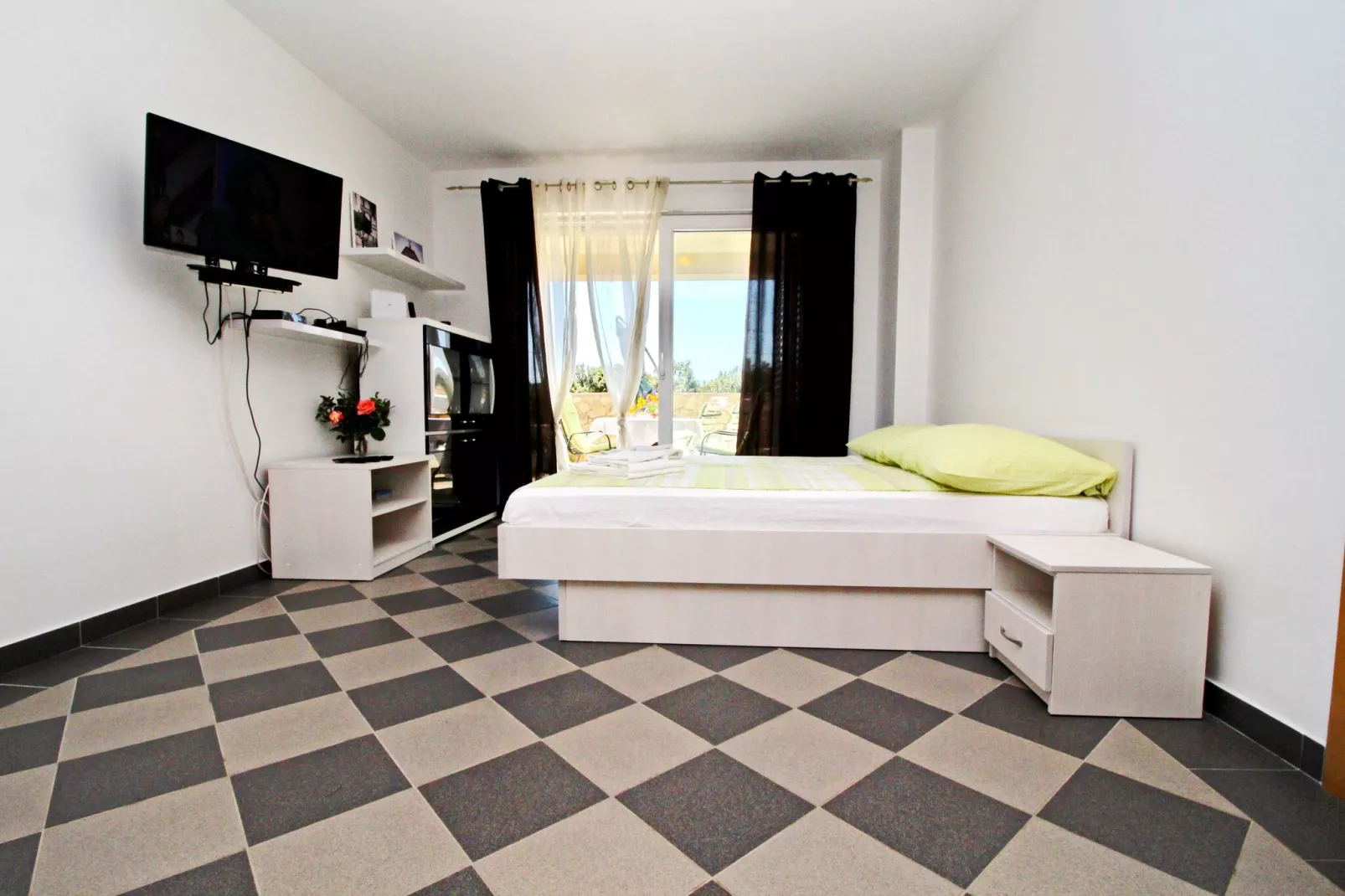 Apartments Gusti - Studio Apartment with Terrace and Sea View-Indoor