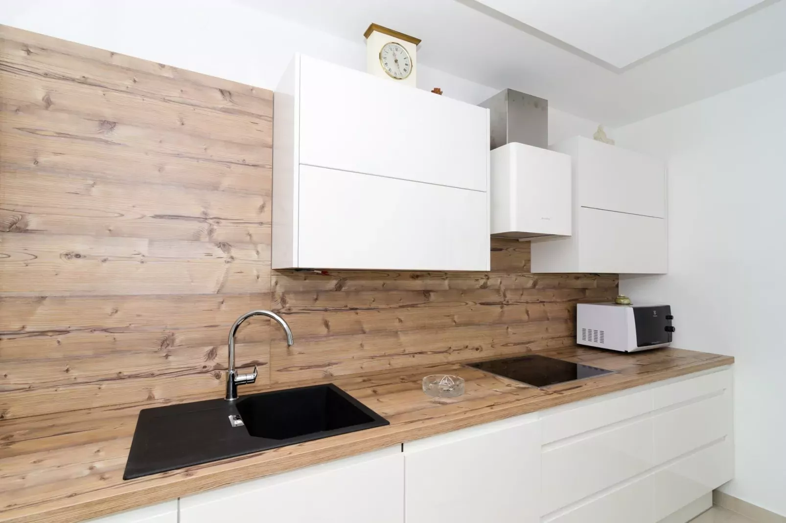 Apartment Iva 31 - Two-Bedroom Apartment with Balcony and City View-Kitchen