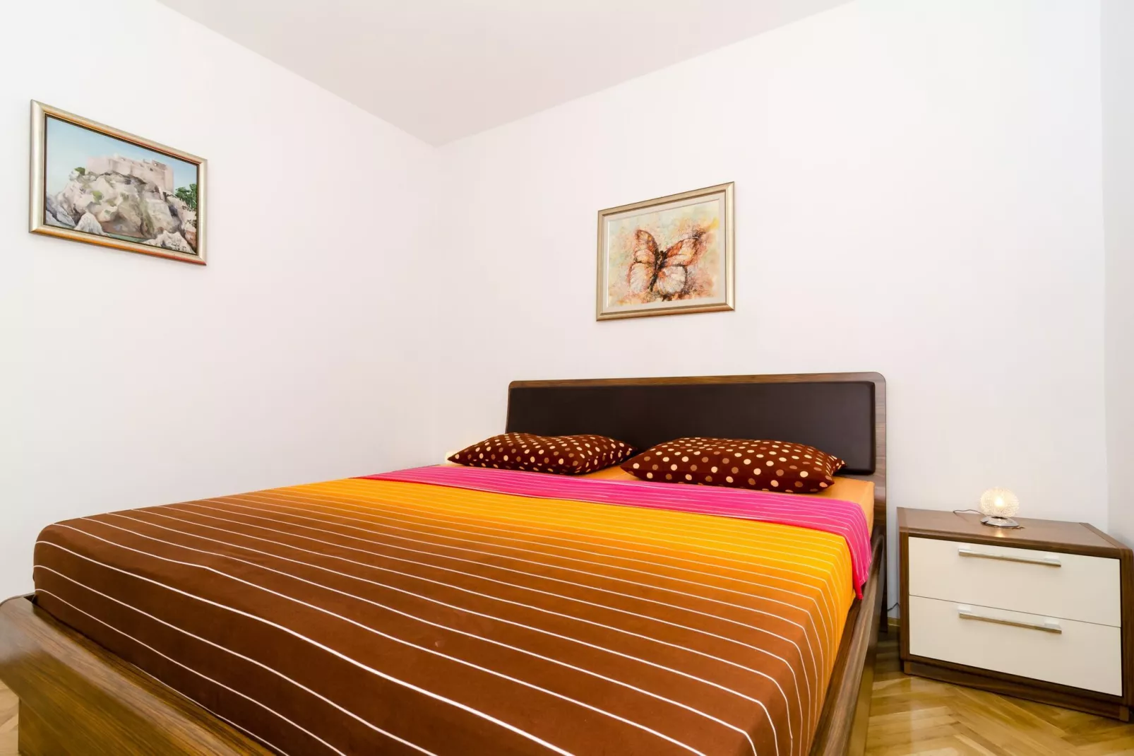 Apartment Iva 31 - Two-Bedroom Apartment with Balcony and City View-Bedroom