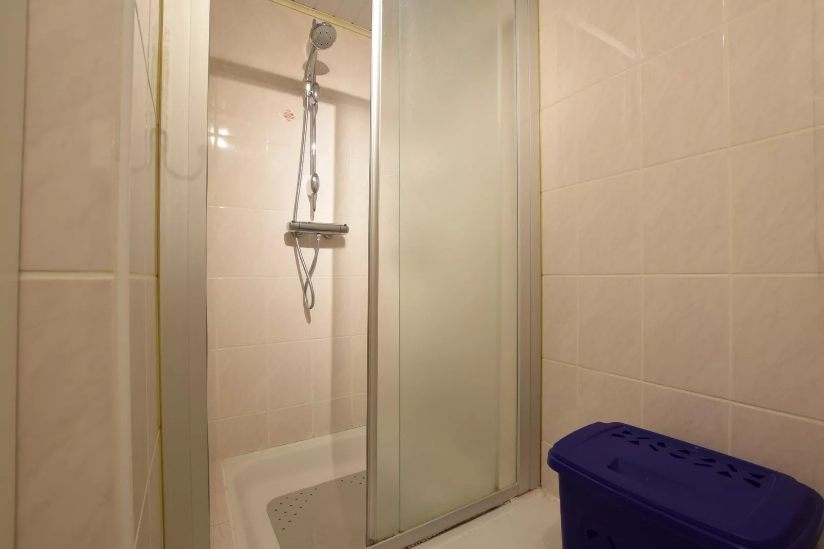 Le Sart-Bathroom