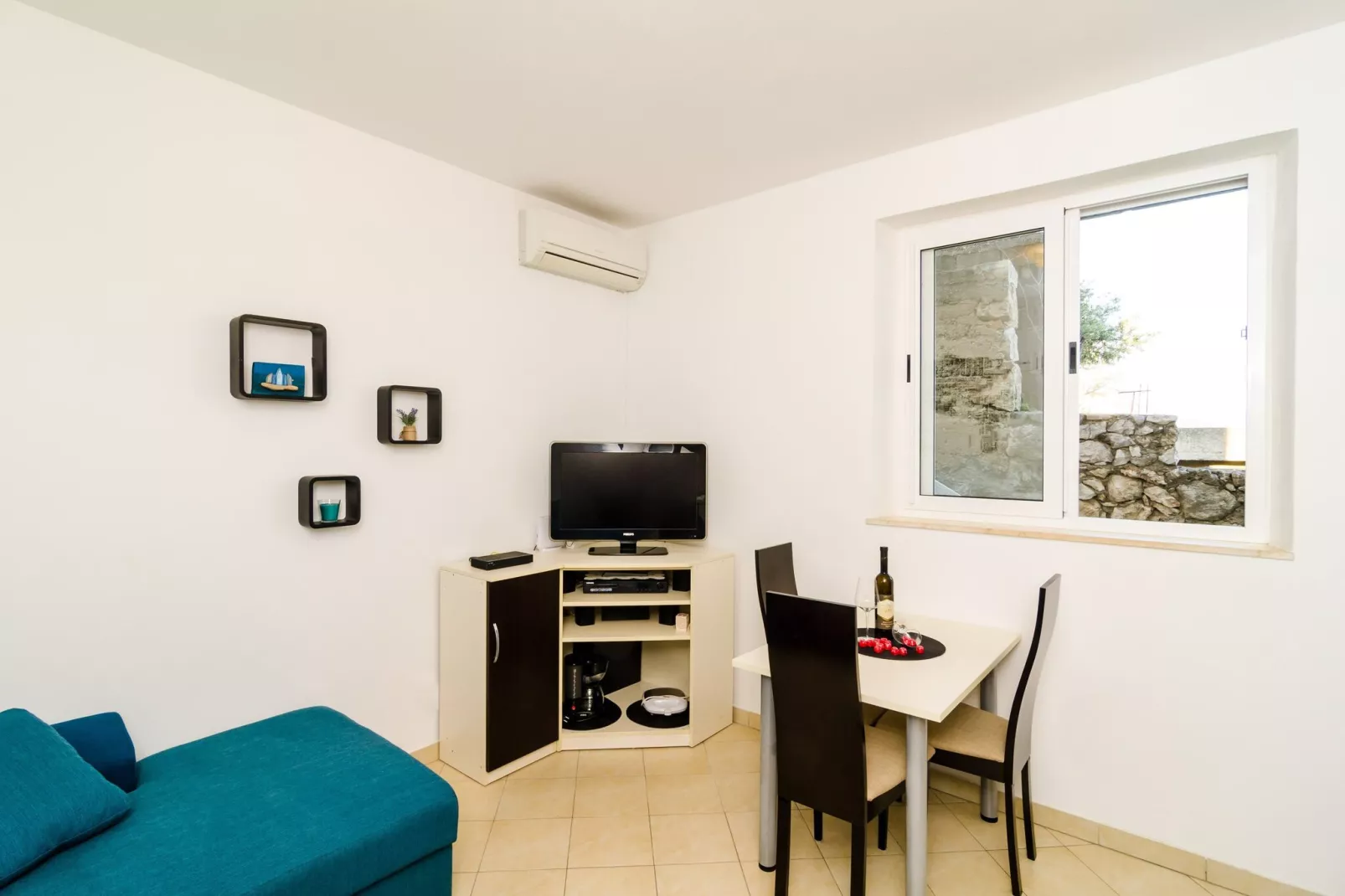 Apartment Eulalija- One-Bedroom Apartment with Terrace and Sea View-Wohnzimmer