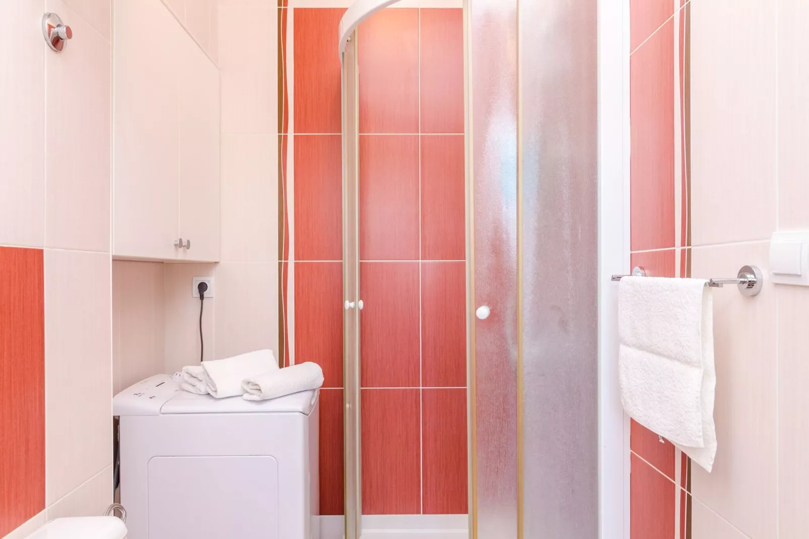 Apartment Eulalija- One-Bedroom Apartment with Terrace and Sea View-Badezimmer