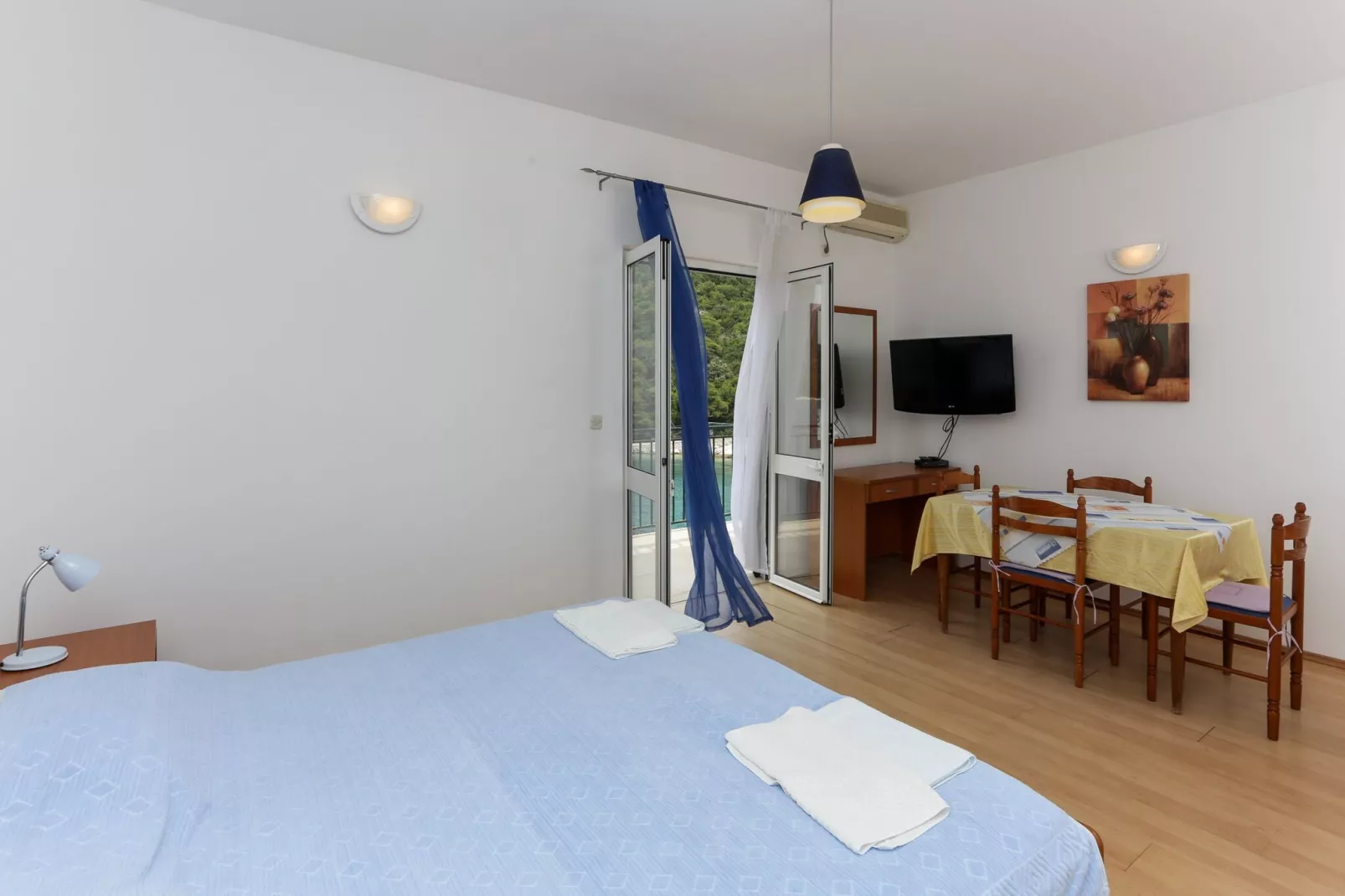Apartments Posta - Studio with Balcony and Sea View - Apartman 2-Bedroom