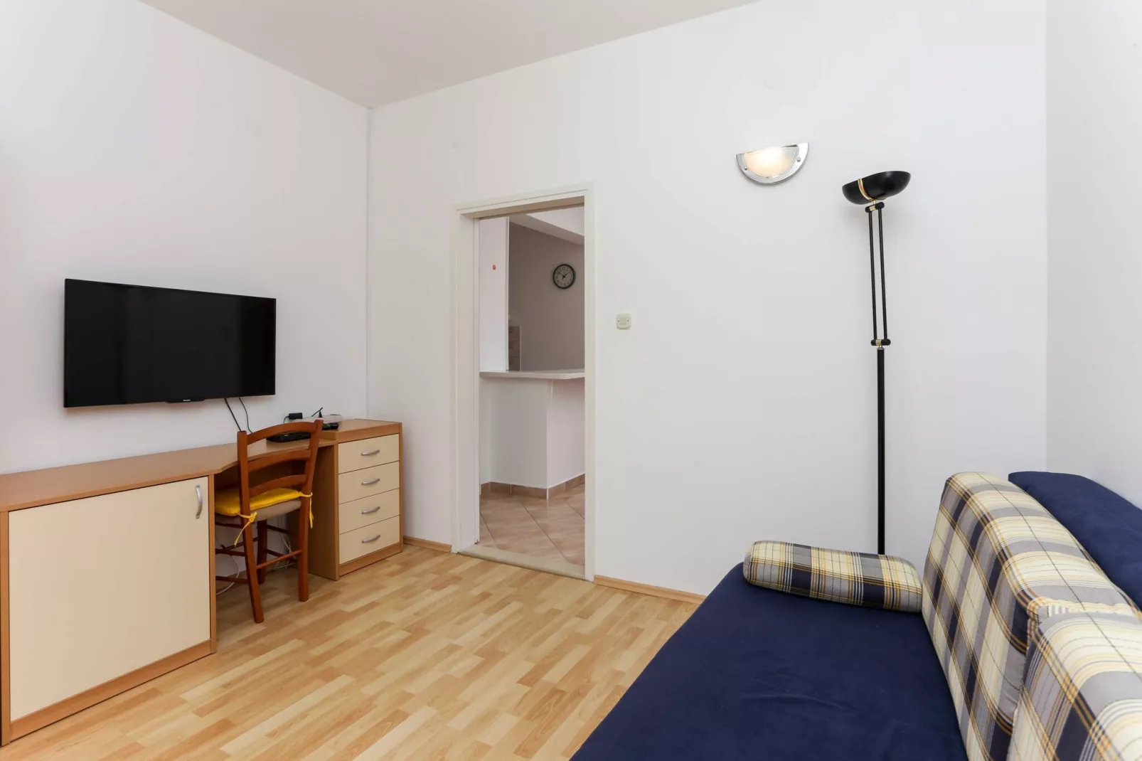 Apartments Posta - One-Bedroom Apartment with Terrace and Sea View (4 Adults) - Apartman 4-Living room