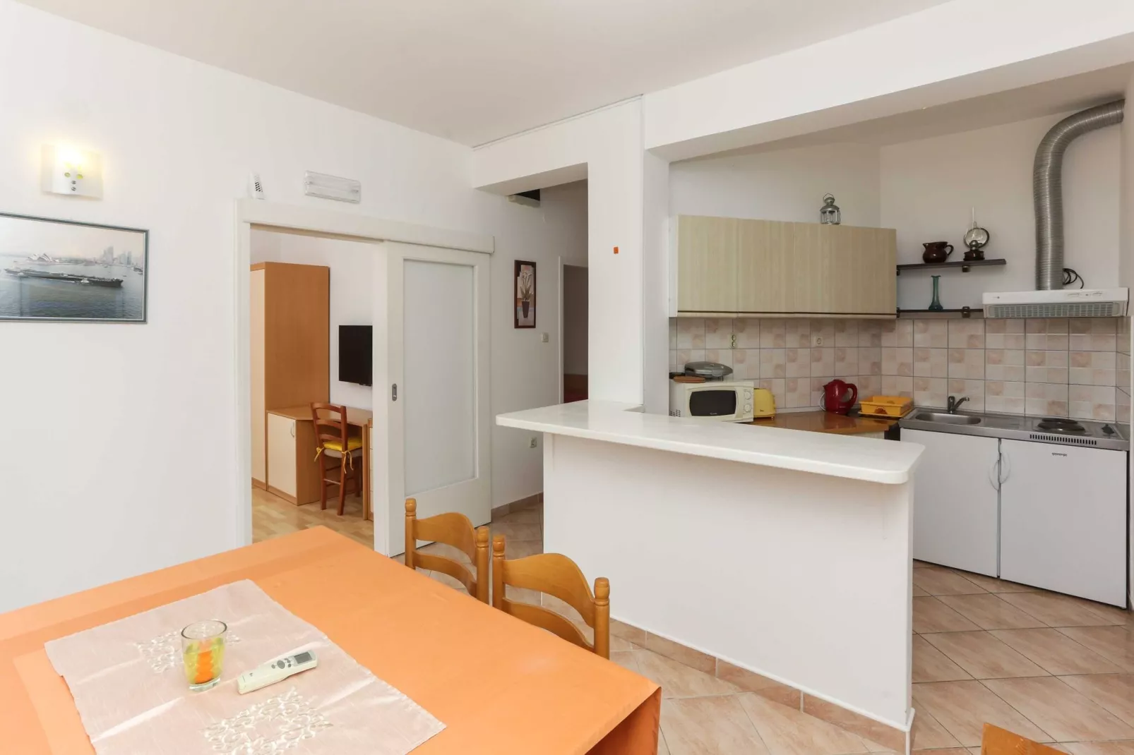 Apartments Posta - One-Bedroom Apartment with Terrace and Sea View (4 Adults) - Apartman 4-Dining room