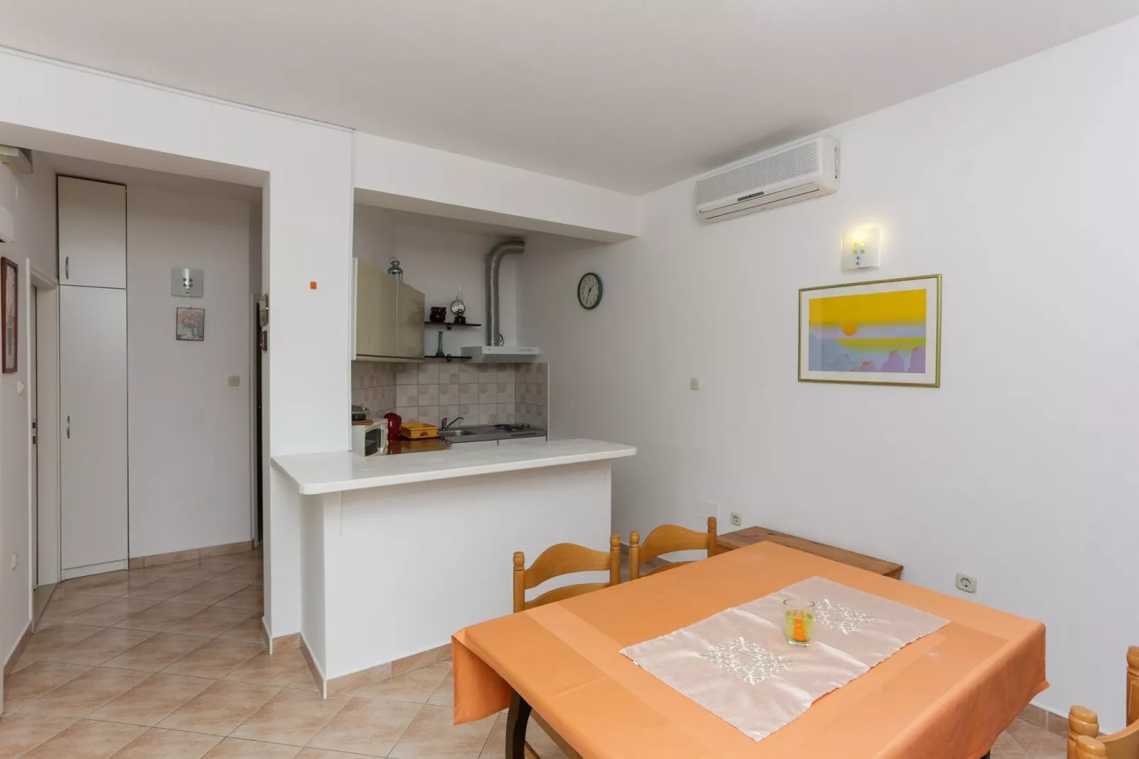Apartments Posta - One-Bedroom Apartment with Terrace and Sea View (4 Adults) - Apartman 4-Dining room