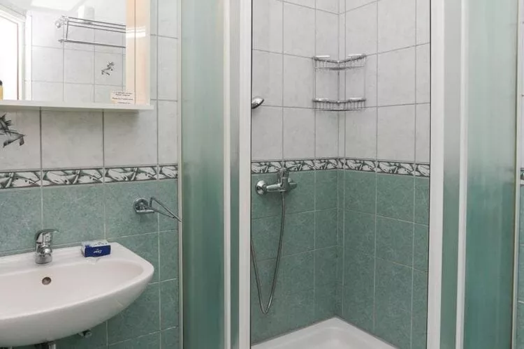 Apartments Posta - One-Bedroom Apartment with Terrace and Sea View (4 Adults) - Apartman 4-Bathroom