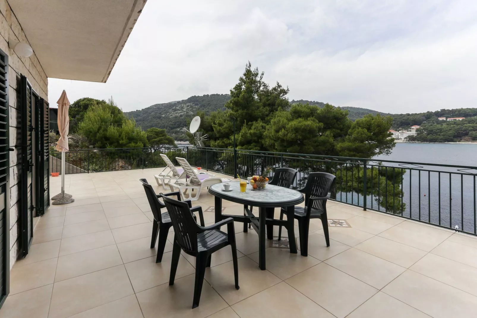 Apartments Posta - One-Bedroom Apartment with Terrace and Sea View (4 Adults) - Apartman 4-View