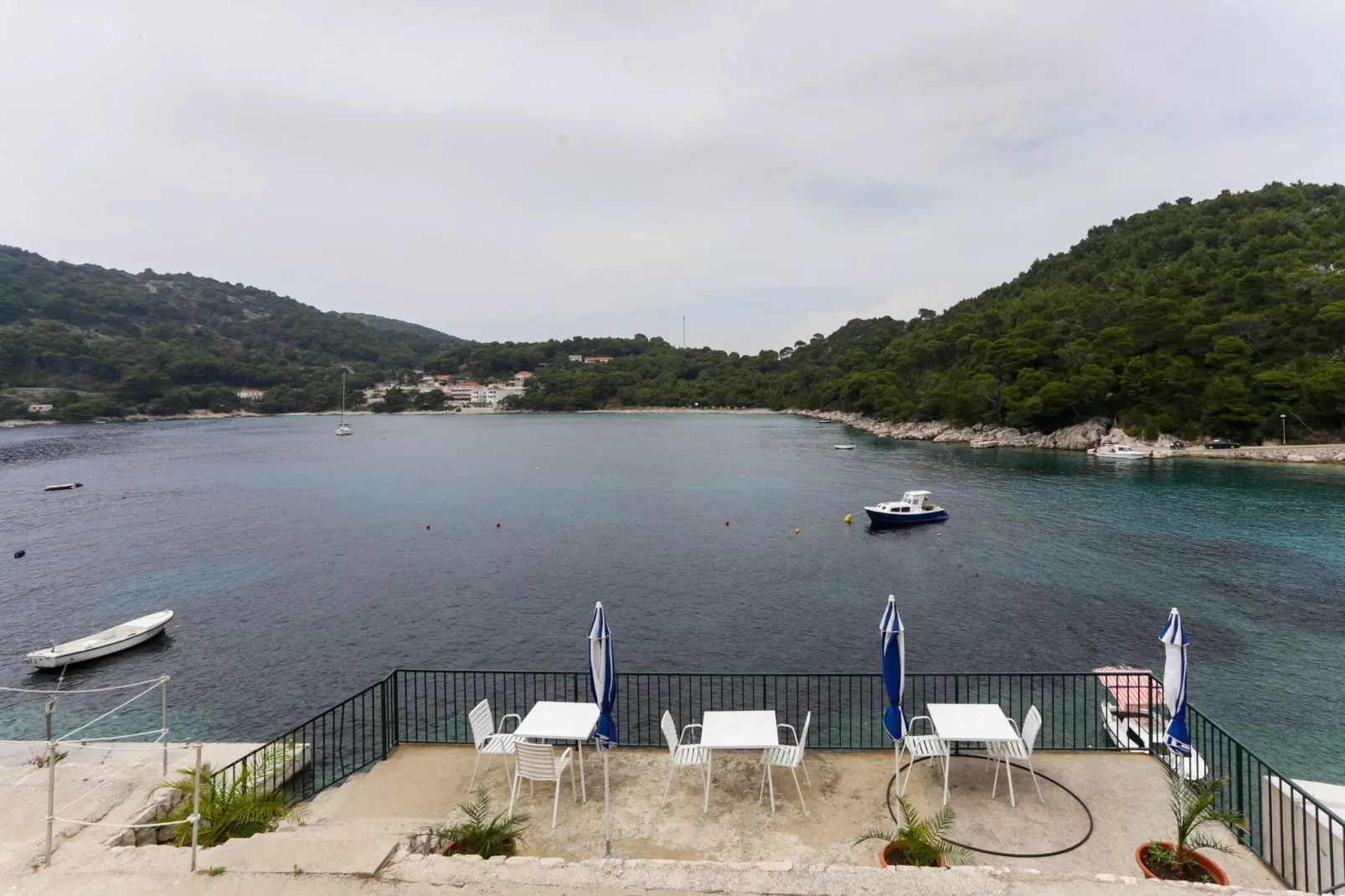 Apartments Posta - One-Bedroom Apartment with Terrace and Sea View - Apartman 5-Terrace