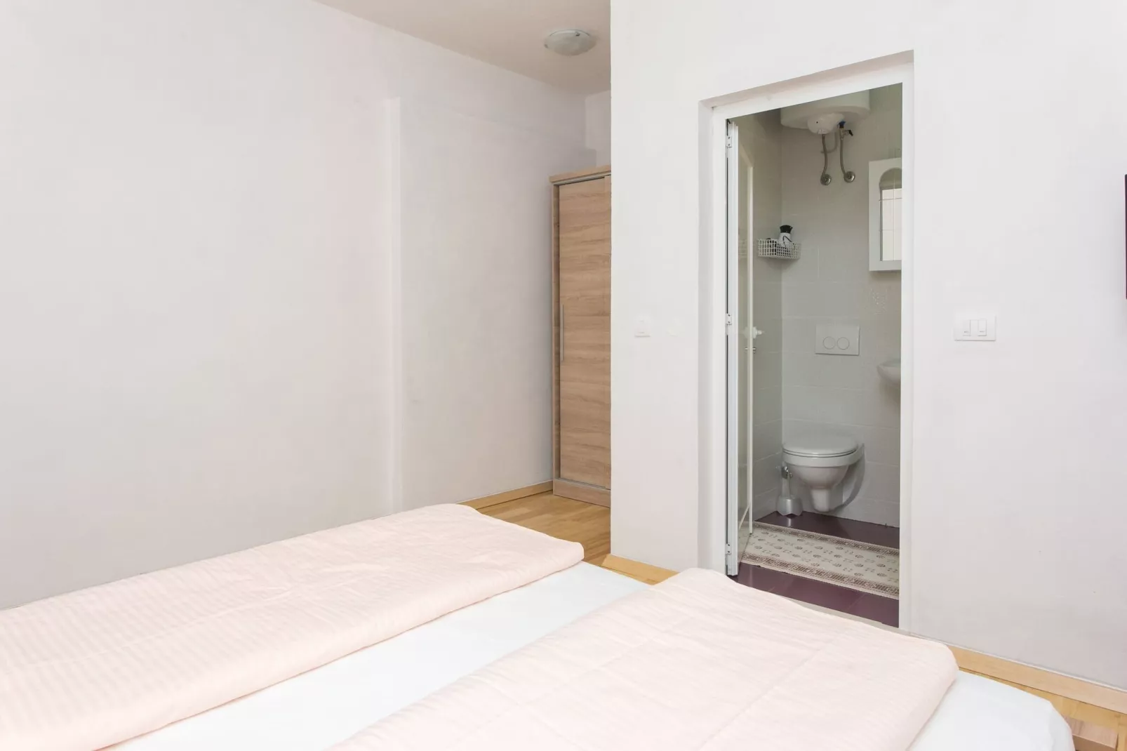 Guest House Oreb - One Bedroom Apartment with Terrace and Sea View-Chambre