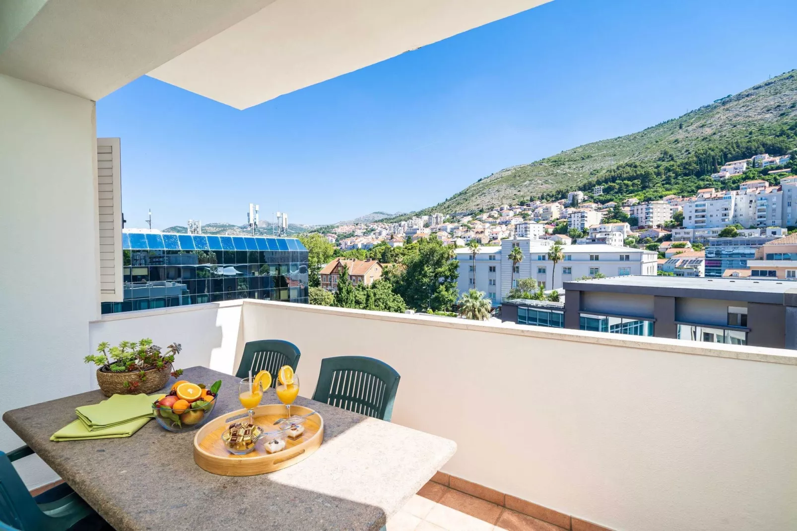 Down Town Apartments - One Bedroom Apartment with Balcony-Terrace balcony