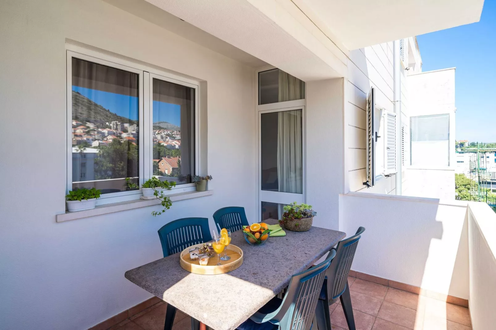 Down Town Apartments - One Bedroom Apartment with Balcony-Terrace balcony