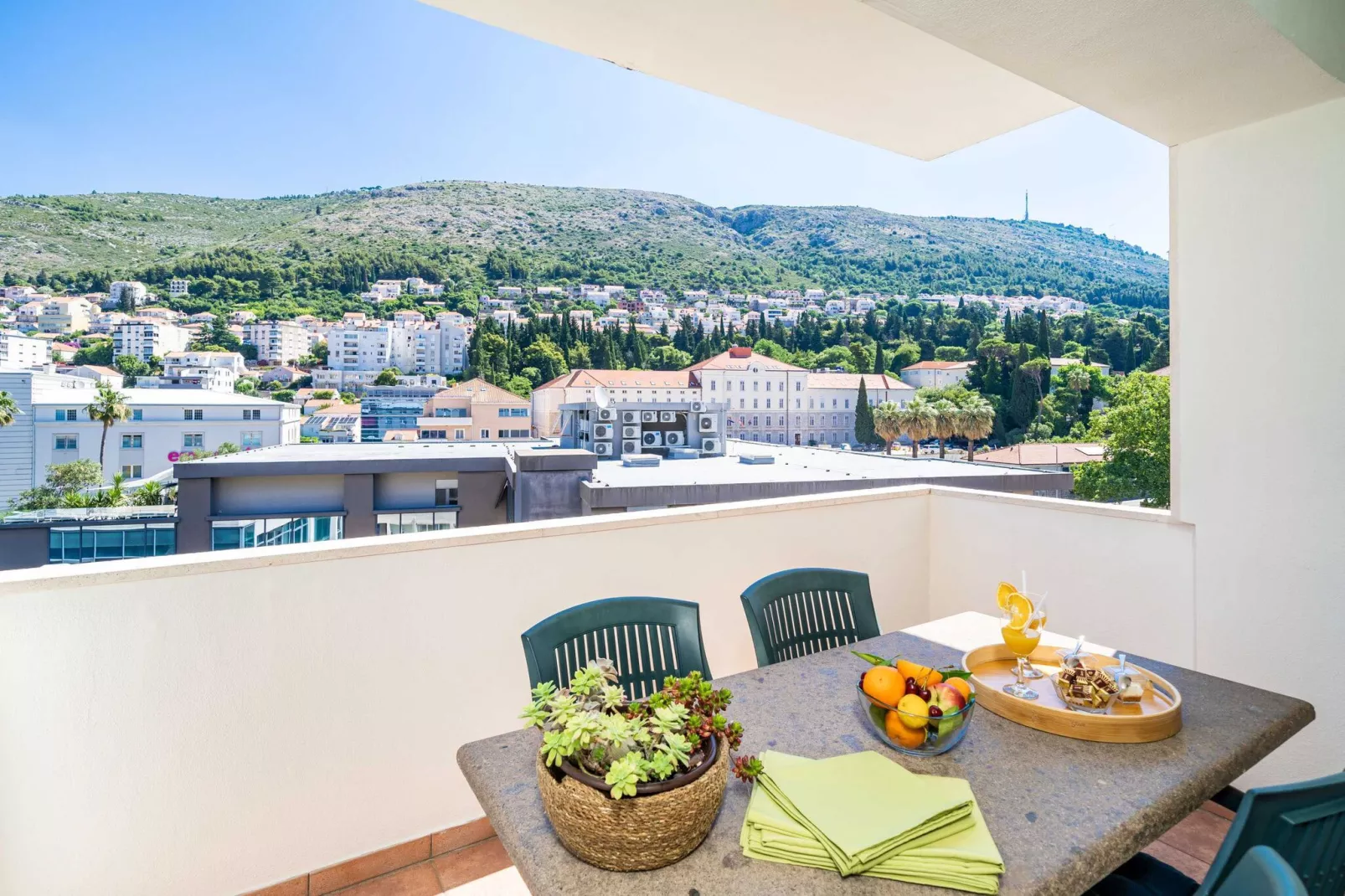 Down Town Apartments - One Bedroom Apartment with Balcony-Terrace balcony