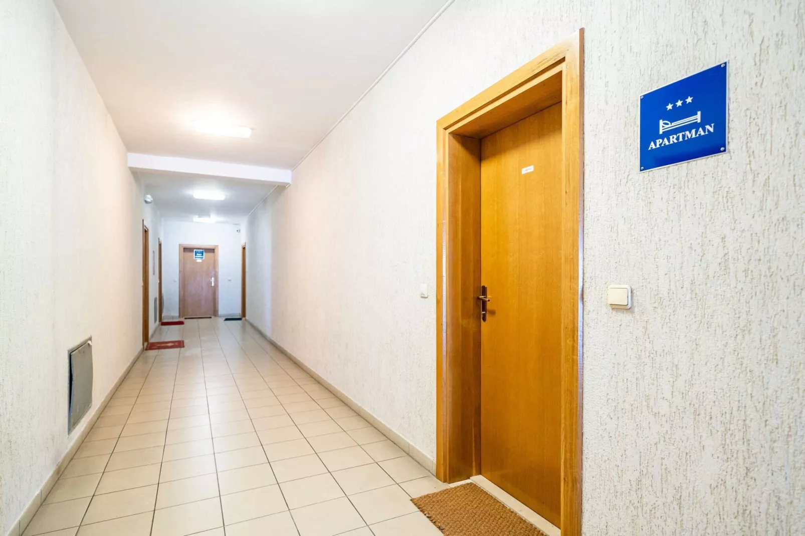 Down Town Apartments - One Bedroom Apartment with Balcony-Outdoor