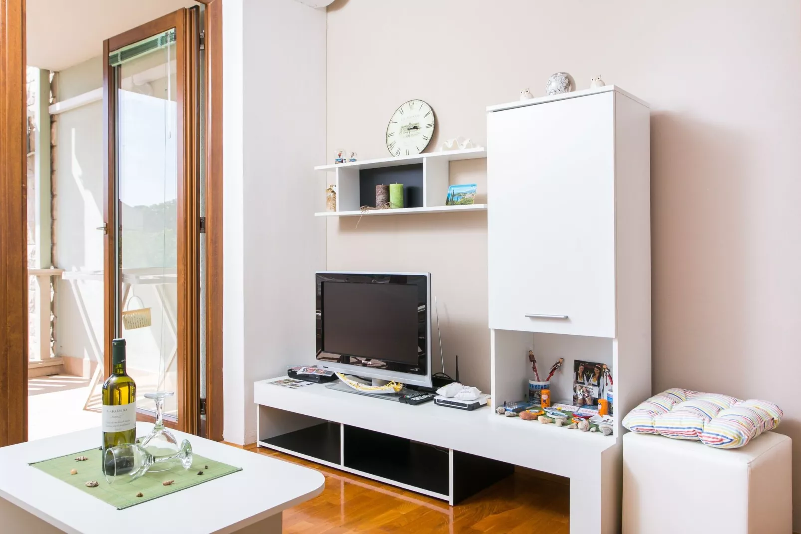Apartment Penetra - Two Bedroom Apartment with Balcony and Sea View-Living room