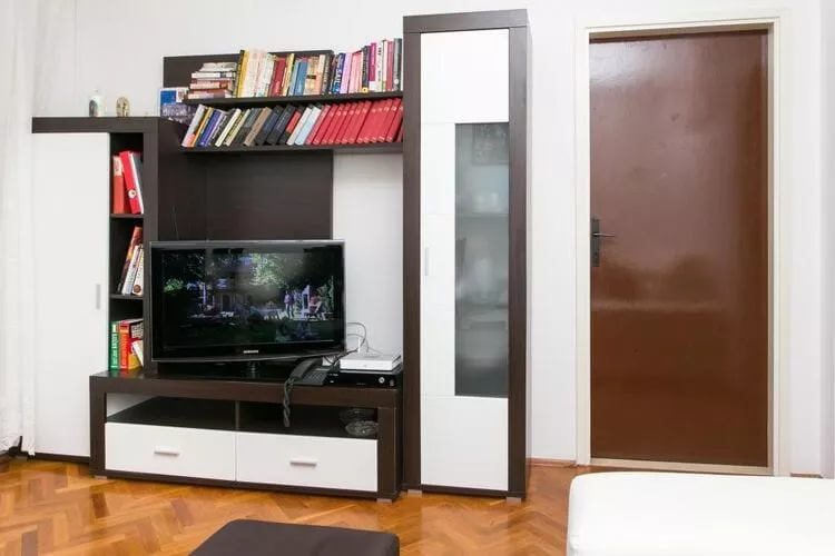 Apartment Debos - One-Bedroom Apartment with Balcony and Sea View-Living room
