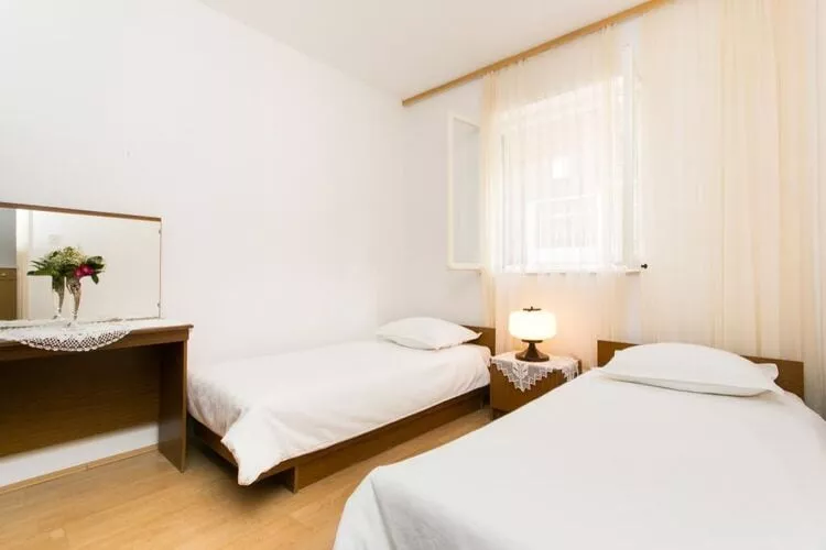 Apartment Debos - One-Bedroom Apartment with Balcony and Sea View-Bedroom
