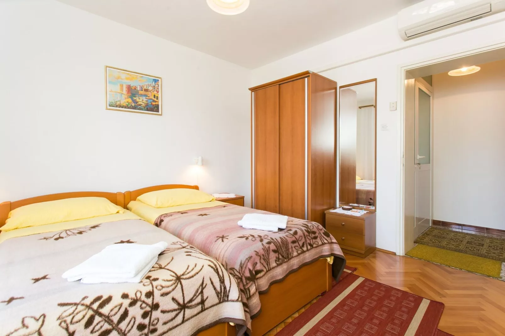 Guest House Bridge View - Studio with Balcony and Sea View-Chambre