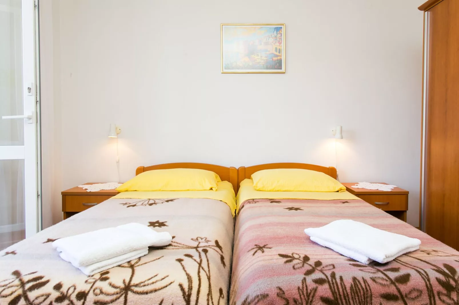 Guest House Bridge View - Studio with Balcony and Sea View-Chambre