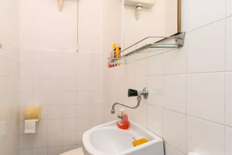 Guest House Bridge View - Studio with Balcony and Sea View-Salle de bain