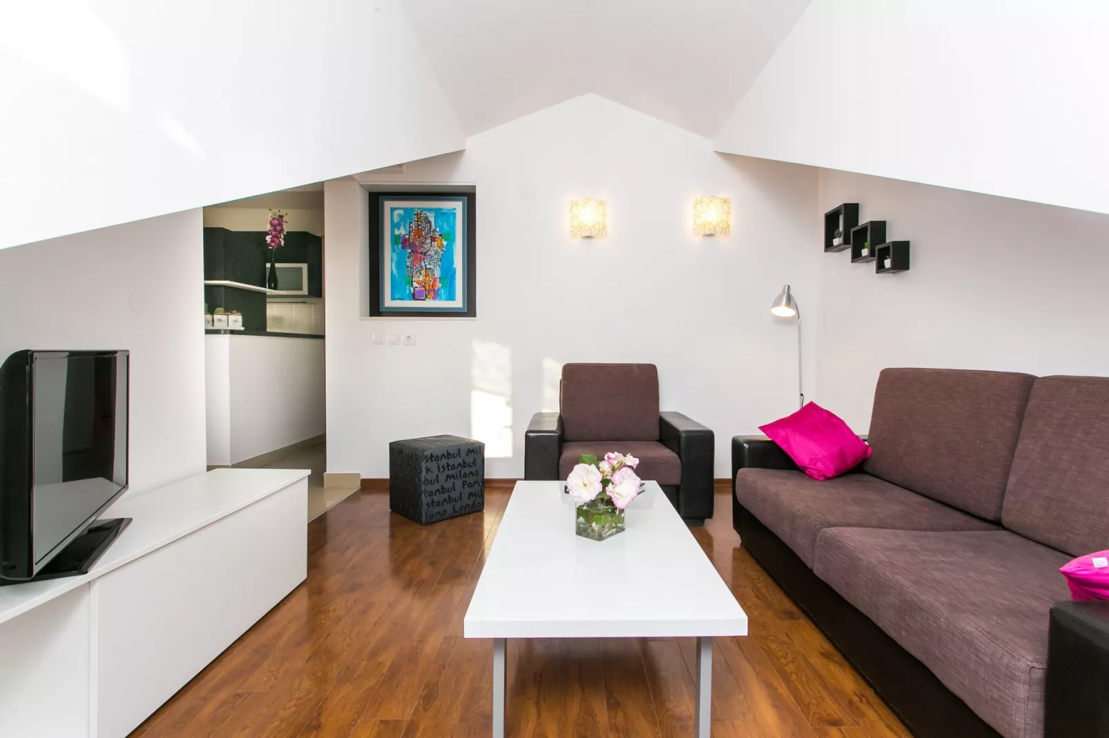 Apartment Marlo - Two-Bedroom Apartment with Balcony (Top Floor)-Wohnzimmer