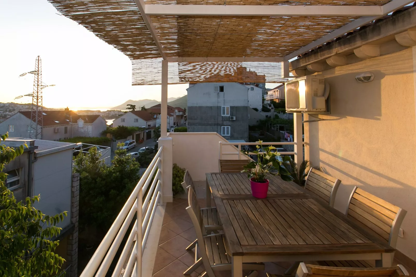 Apartment Marlo - Two-Bedroom Apartment with Balcony (Top Floor)-Terrassenbalkon