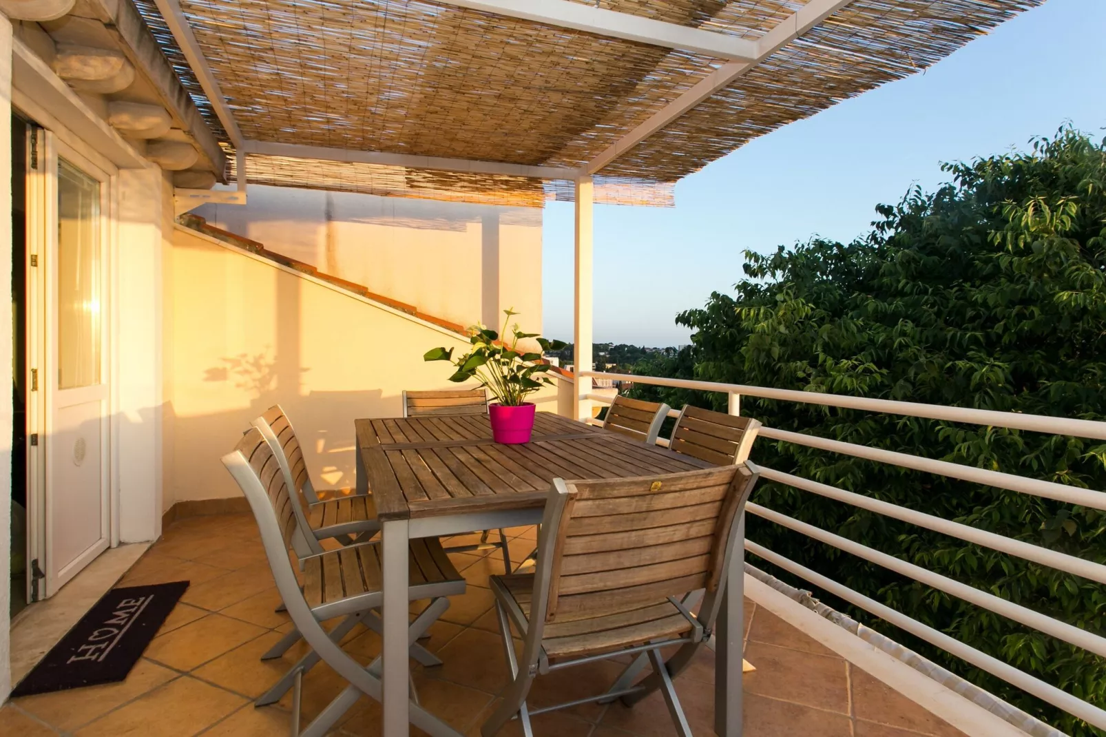 Apartment Marlo - Two-Bedroom Apartment with Balcony (Top Floor)-Terrassenbalkon
