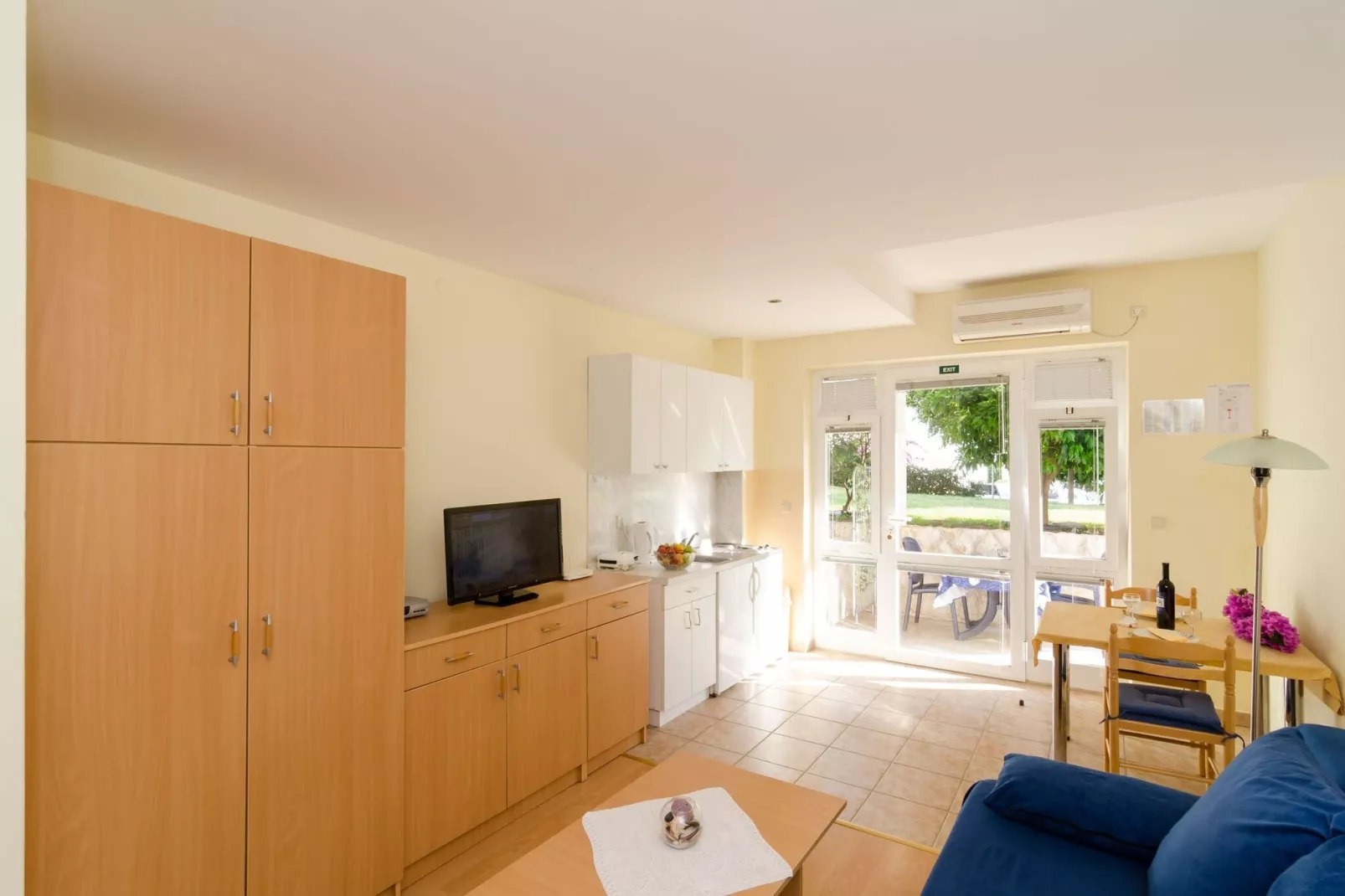 Apartments Radic - Studio Apartment (2-3 Adults) - Kneza Domagoja Street - BR 2-Salon