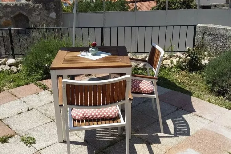Apartment Mir - Studio Apartment with Garden View-Terrace