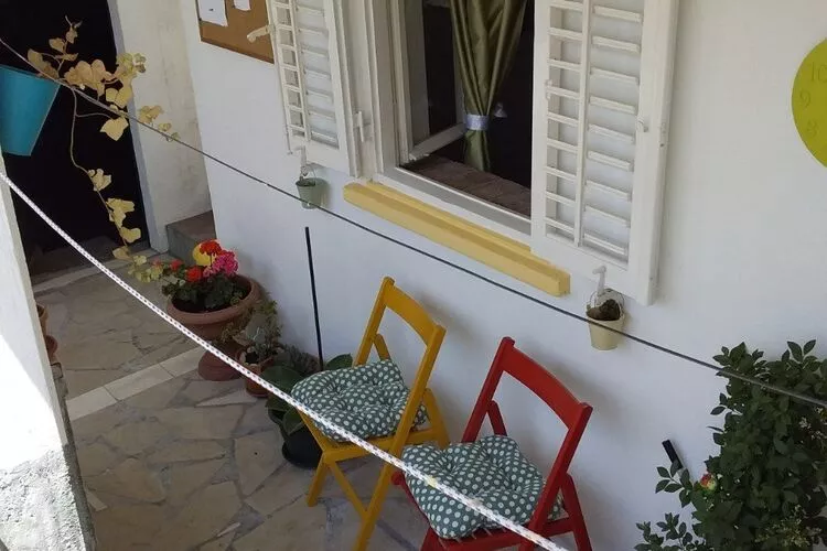 Apartment Mir - Studio Apartment with Garden View-Terrace