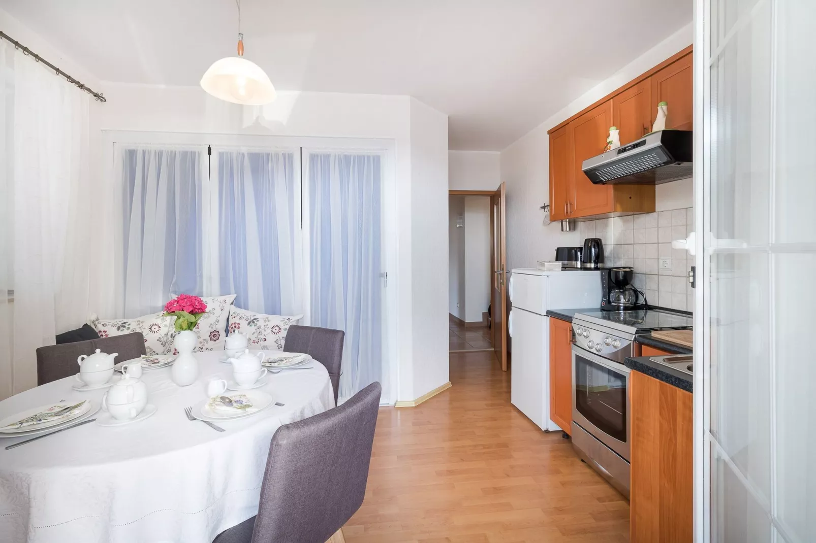 Apartments Lotea - Two-Bedroom Apartment with Terrace-Kitchen