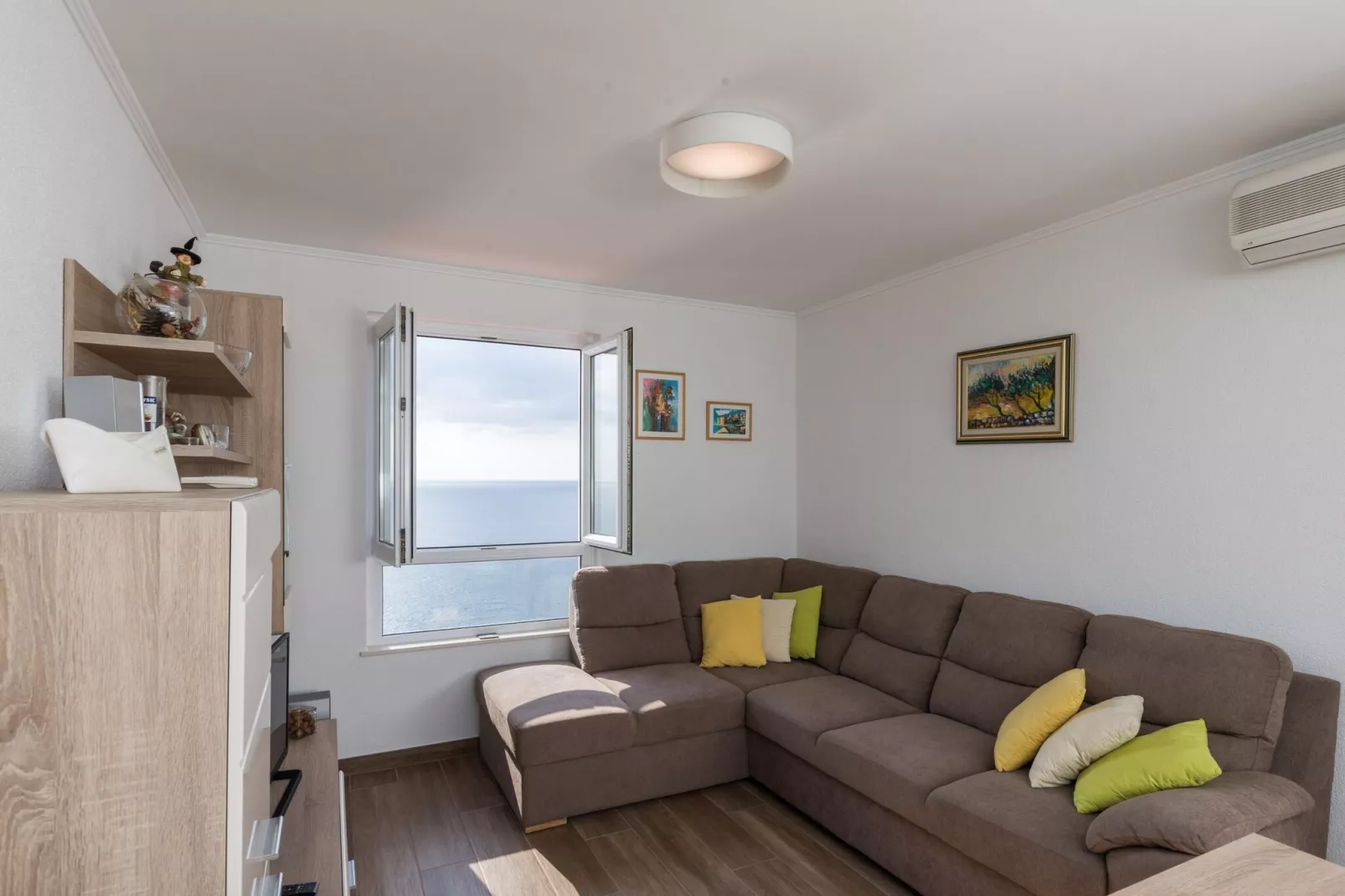 Apartment Gigi - Two Bedroom Apartment with Terrace and Sea View-Salon