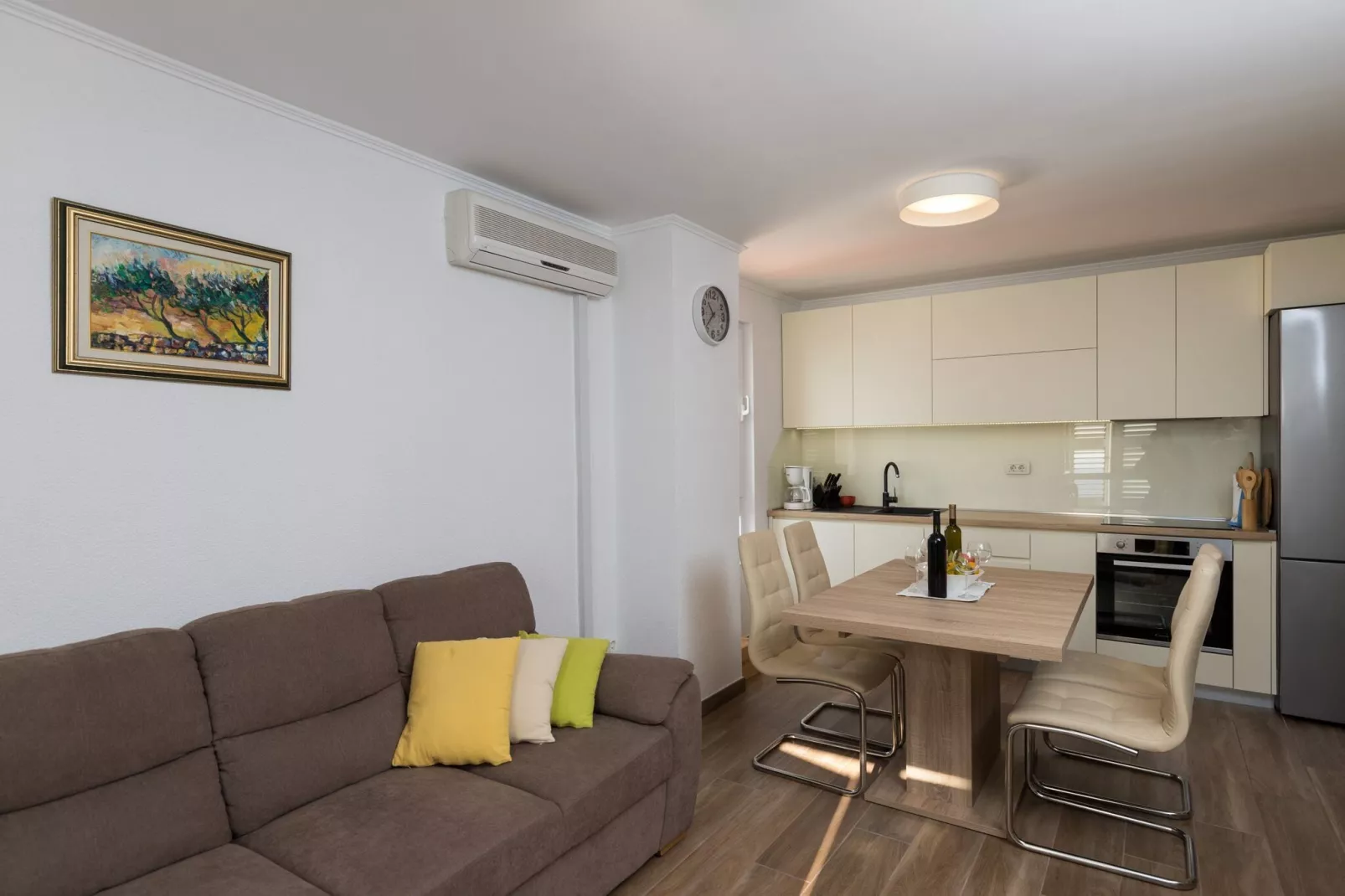 Apartment Gigi - Two Bedroom Apartment with Terrace and Sea View-Salon