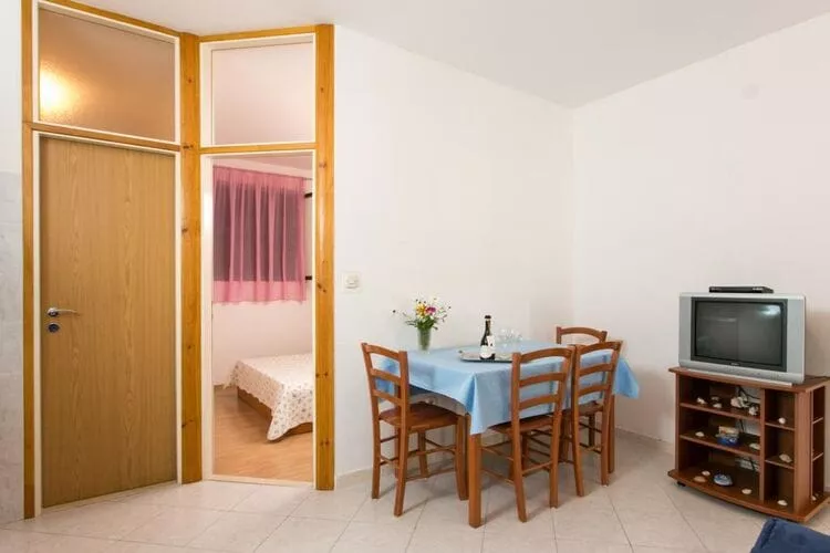 Guest House Old Town View- One Bedroom Apartment (3 Adults)-Salle à manger