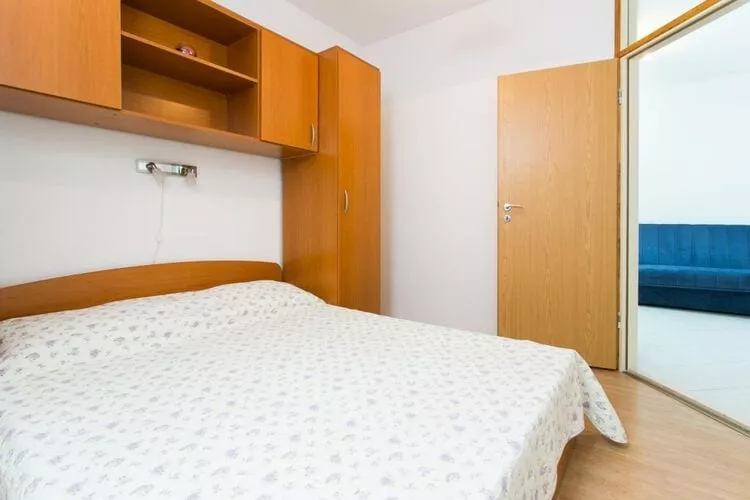 Guest House Old Town View- One Bedroom Apartment (3 Adults)-Chambre