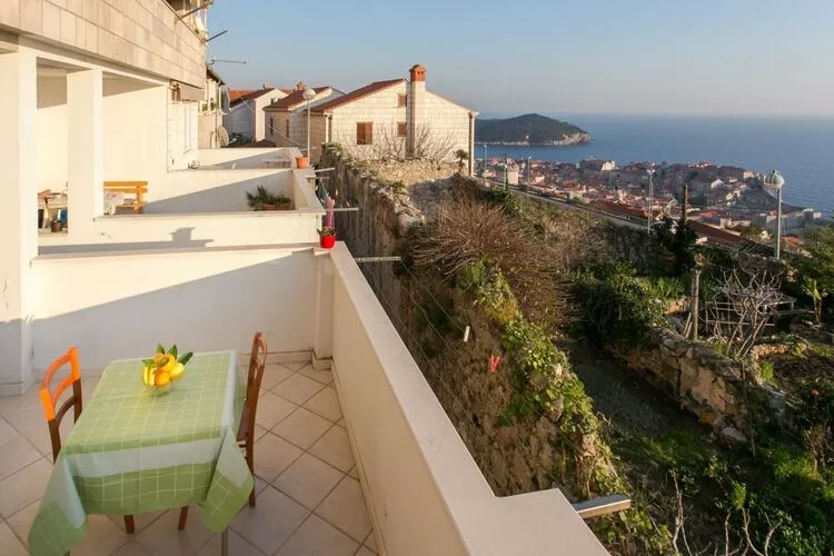 Guest House Old Town View- One Bedroom Apartment (3 Adults)-Vue